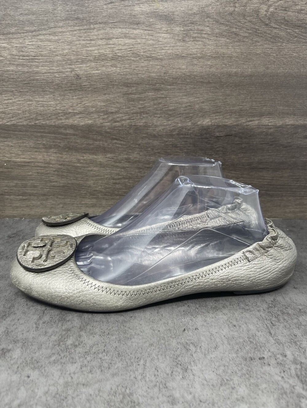 Tory Burch Reva Metallic Silver Leather Womens Size 10 Ballet Flats Logo